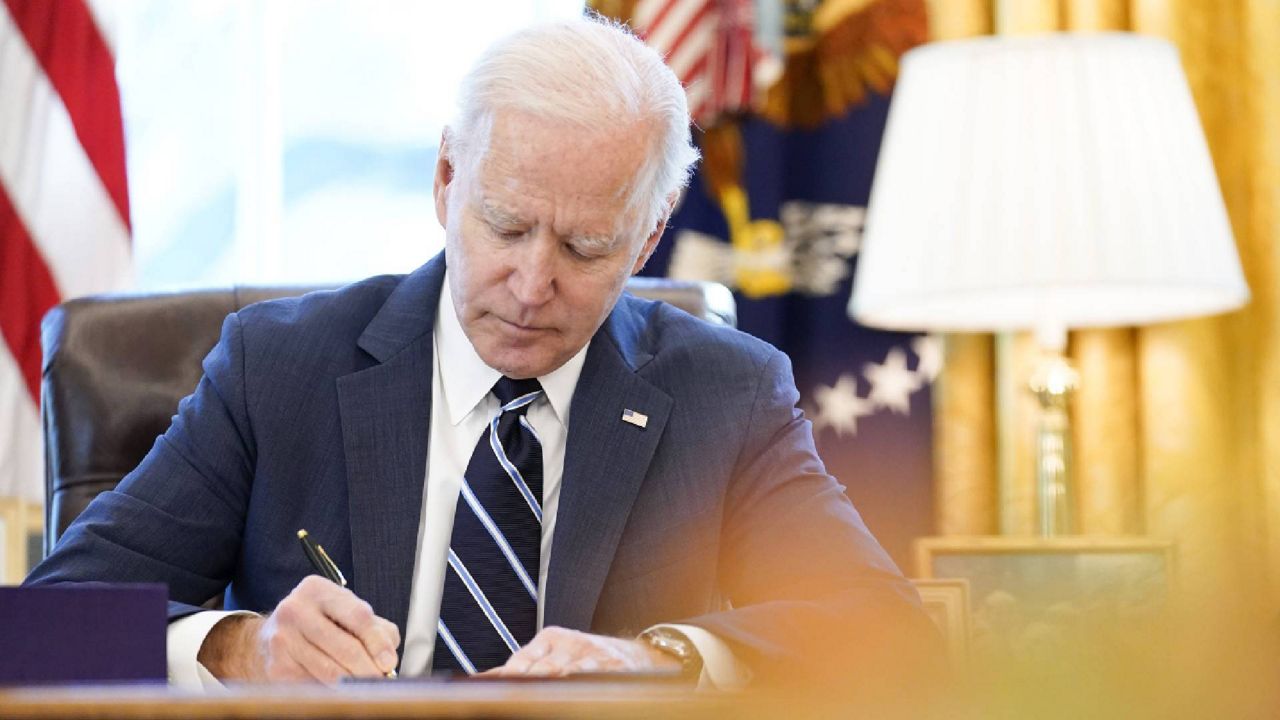 bidensigning