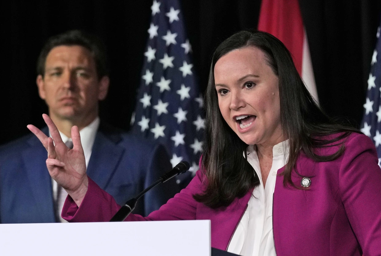 231205-ashley-moody-ron-desantis-mn-1535-64b499